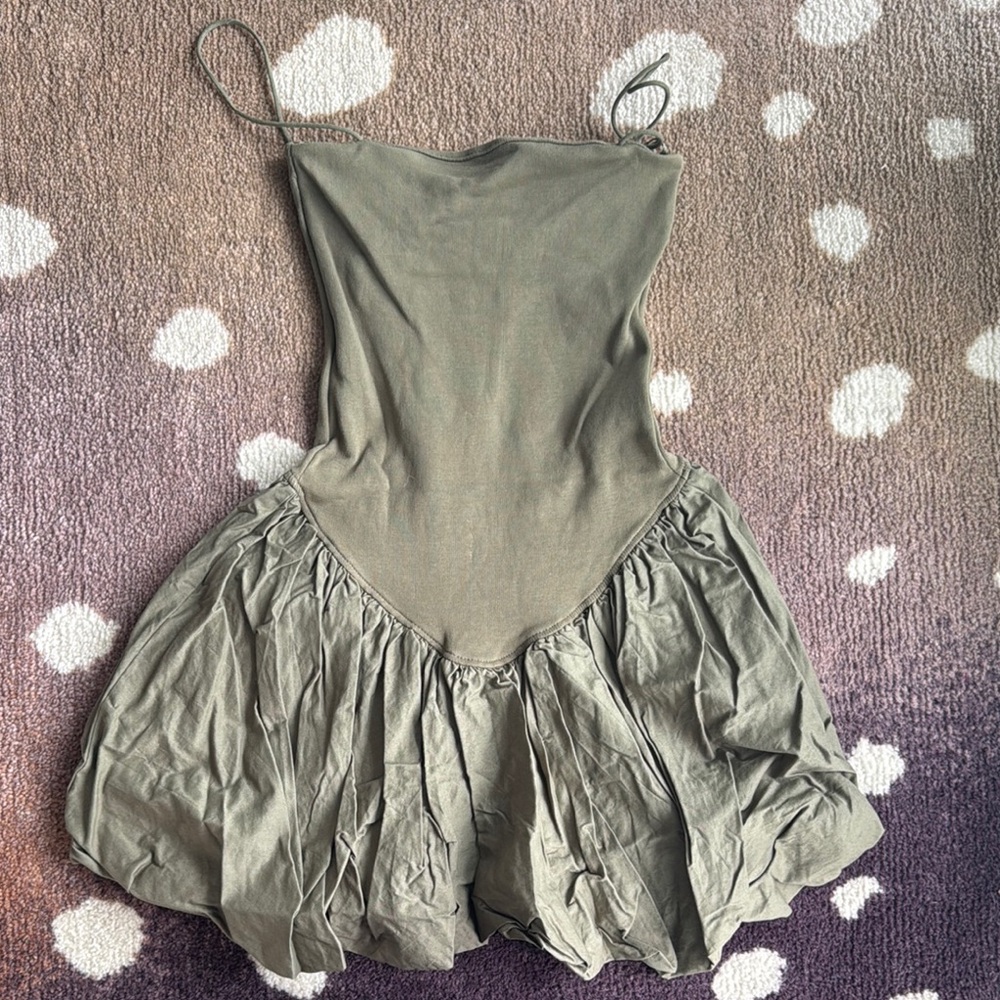 Zara Ribbed Poplin Balloon Dress - Picture 2 of 10
